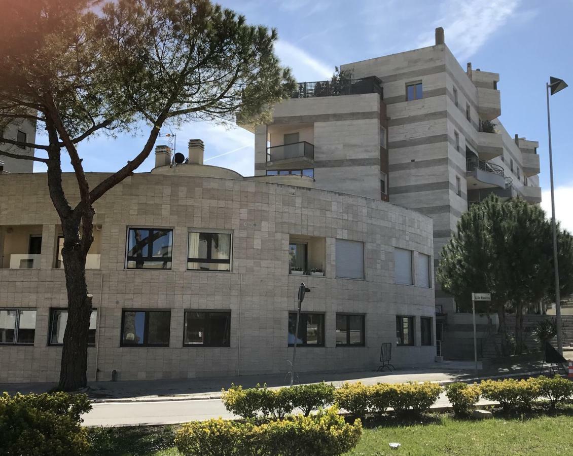 A Matera "Sotto I Pini" Villa Luaran gambar